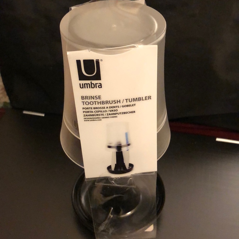 Umbra Toothbrush/Tumbler